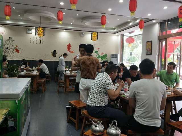 重慶特色餐飲，不光要有飲食特色，裝修特色也不能缺哦